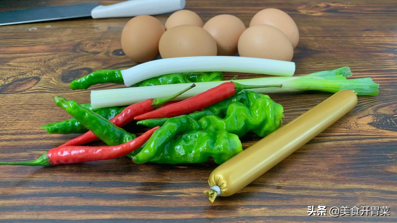家常菜做法分享：辣椒炒鸡蛋，简单易学又下饭-东方美食