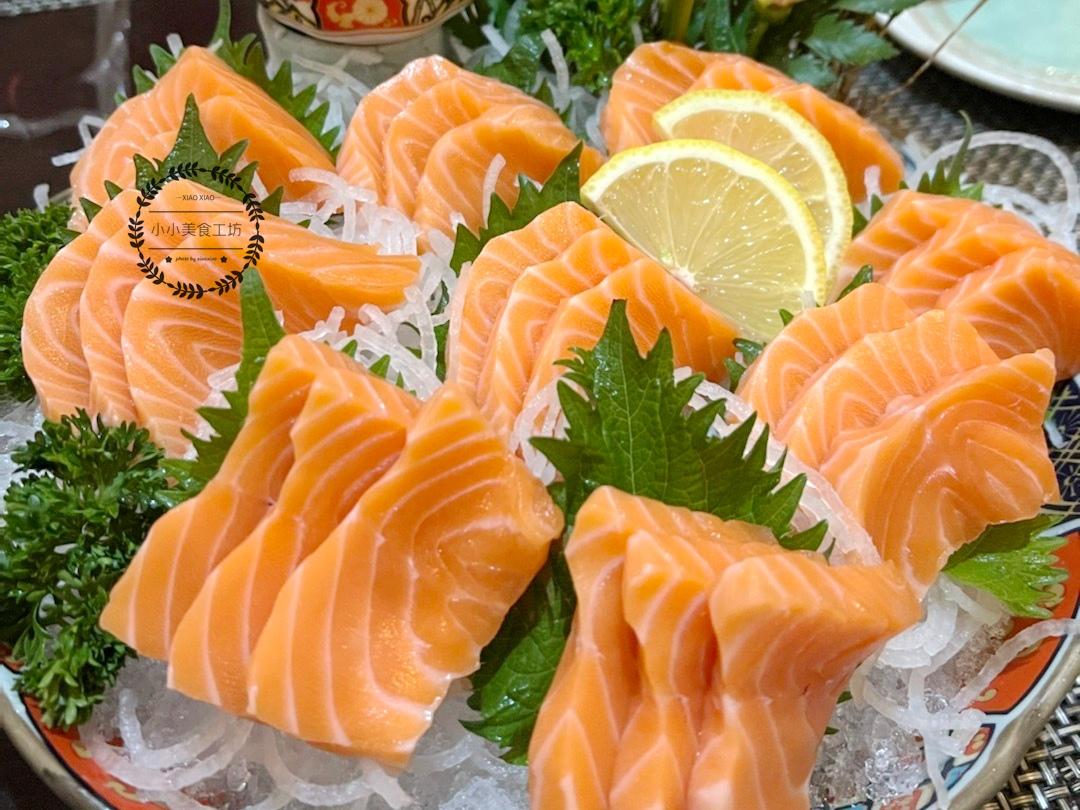 安全选择三文鱼的方法，生食三文鱼的营养和口感为何备受青睐-东方美食